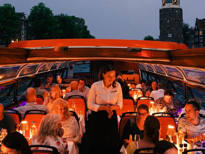 All-in Dinner Cruise (incl. 4 Course Dinner & Drinks)
